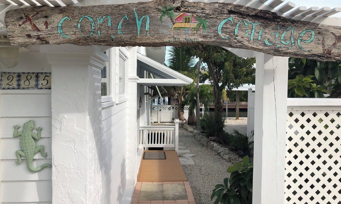 Little Torch Key House | Charming Conch Cottage on deep water canal in Little Torch Key