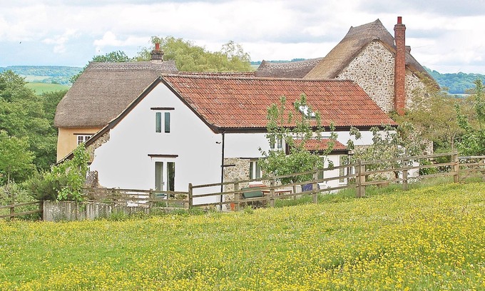 Colyton Cottage | Charming Cottage In Peaceful Location