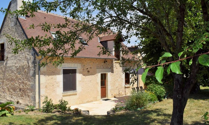 Paulmy Cottage | Charming cottage in Touraine with garden and Wifi