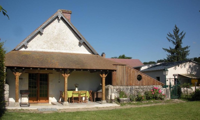 Fresnes Cottage | Charming Cottage Near Castles, Garden, Bikes, WiFi, Pet-Friendly