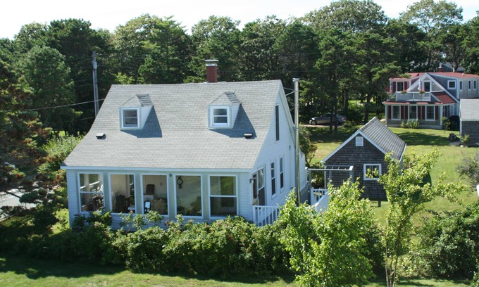 Biddeford Pool Cottage | Charming Cottage With Ocean Views in Biddeford Pool. 200 Yards to 2 Mile Beach