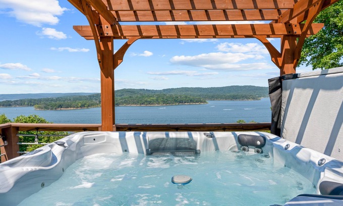Blue Eye Cottage | Charming Cottage w Gorgeous Lake View-Stunning Sunsets-Hot Tub-Nature Trail to Lake-Dog Friendly