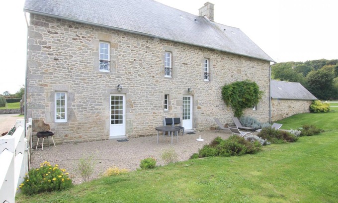 Le Vicel Cottage | Charming Cottage with Garden, Near Barfleur and St Vaast Attractions