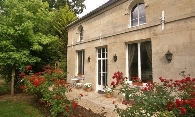 Mouy Cottage | Charming Cottage with Private Garden, Family Friendly, Near Historical Sites