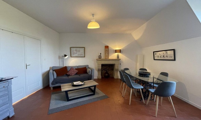 Trevol Cottage | Charming cottage with WiFi near Moulins for 6 guests
