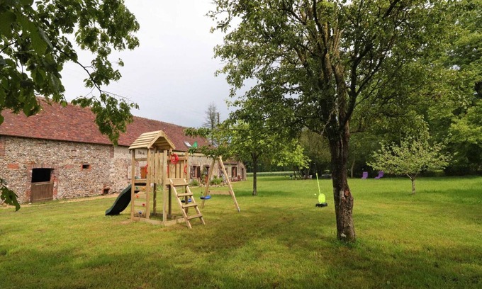 Bretoncelles Cottage | Charming Country House with Large Garden, Fireplace, and Modern Amenities