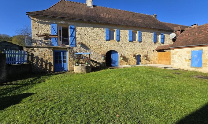 Tourtoirac Cottage | Charming Countryside Retreat with Fireplace, Garden, and Family Amenities in Tourtoirac, France