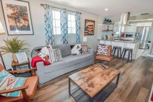 Berkley House | Charming Cowboy Bunkhouse in Denver