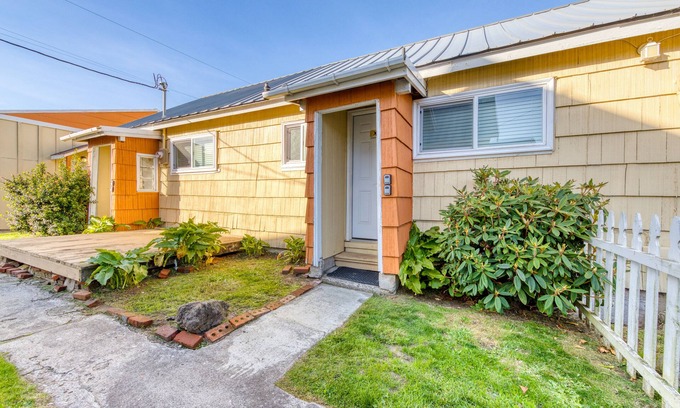 Rockaway Beach Cabin | Charming Dog-Friendly Home, Close to Shops & Restaurants - Minutes to Beach
