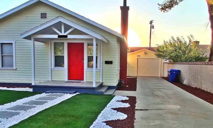Lancaster House | ♥ Charming entire house 5min walking to the BLVD ♥
