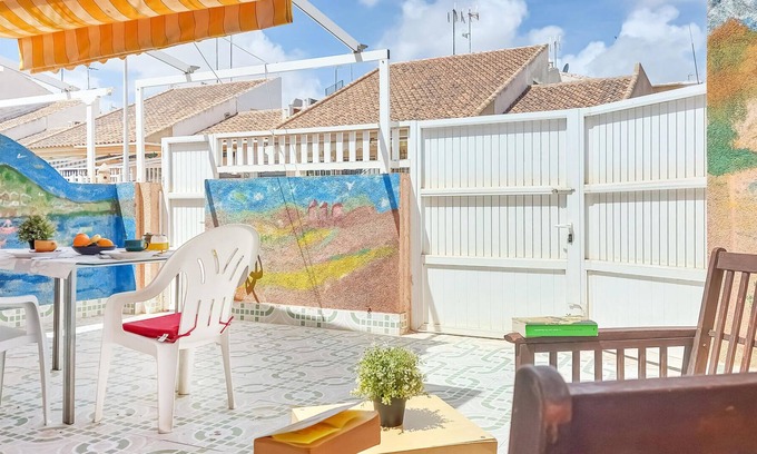 Lo Pagan House | Charming, spacious cottage near the beach.