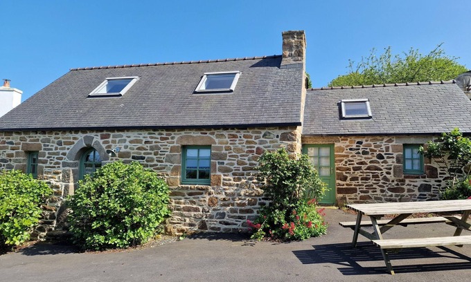Plougasnou House | Charming Estate in Plougasnou near GR34 Trail