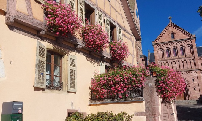 Gueberschwihr Apartment | Charming family gîte Charlotte et Suzette