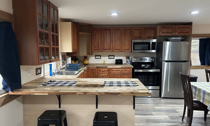 Richfield Springs Other | Charming Farmhouse Retreat minutes from Cooperstown! Scenic Views & Styish Decor