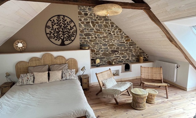 Plerin House | Charming fisherman's cottage on the port