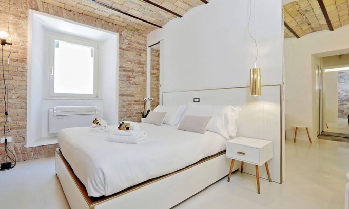 Celio Apartment | Charming flat near colosseum