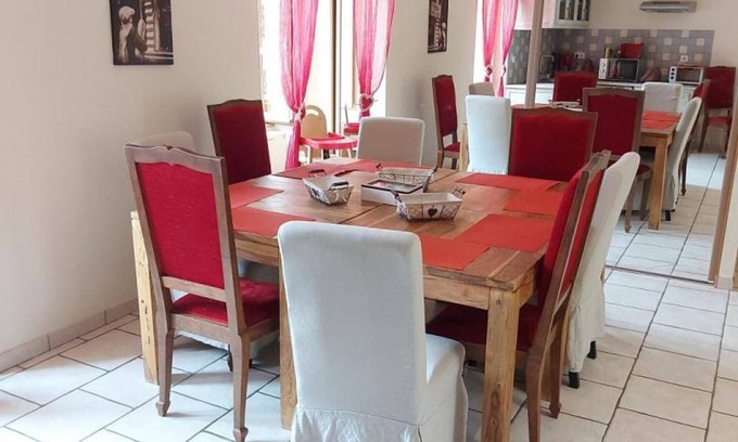 Cadouin Cottage | Charming House in Cadouin: 3 Suites, Patio, BBQ, Close to Dordogne Attractions
