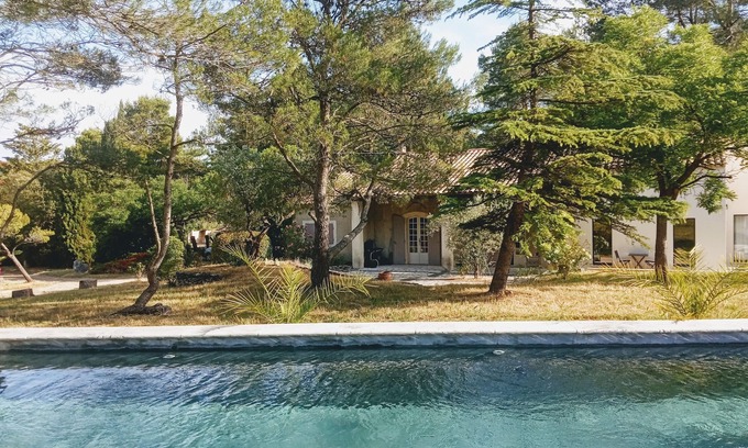 St.-Remy-de-Provence Apartment | Charming house with swimming pool in the quiet Alpilles for 6 to 10 people