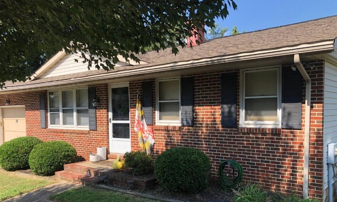 Severna Park House | Charming furnished rental for long term stays in Severna Park