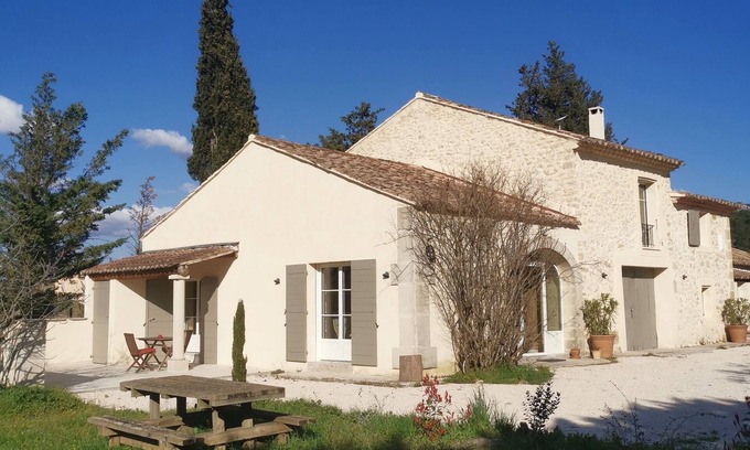 Cavaillon House | Charming gîte in a farmhouse at the foot of the Luberon