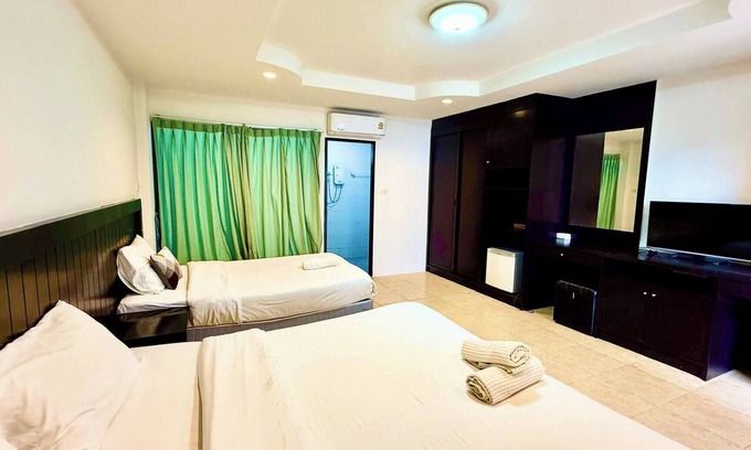 Nanai Road House | Charming Guest Room in Central Pa Tong, Thailand