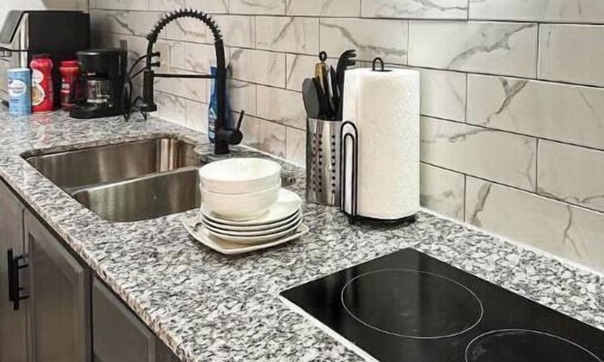 Pryor House | Charming Guest Suite in Pryornn