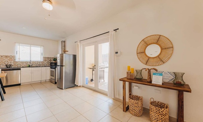 Washington House | Charming hideaway 2 min to Beach
