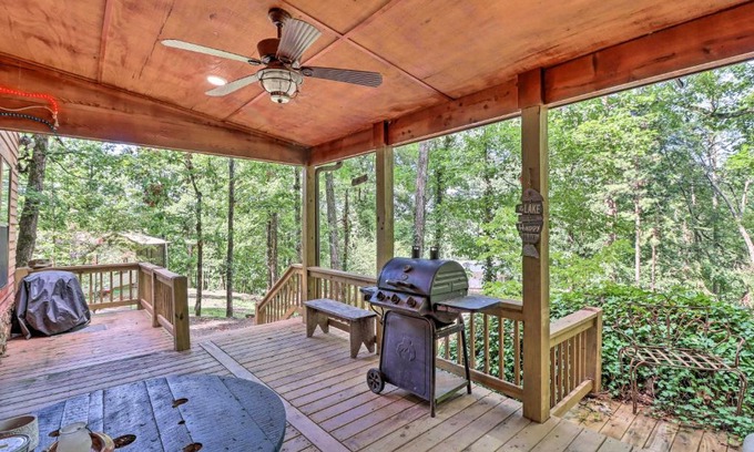 Higden House | Charming Higden Cabin Near Greers Ferry Lake!