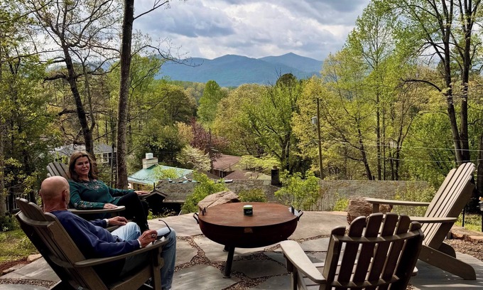 Lake Junaluska House | Charming Historic 1915 home fireplace, grill, & firepit near lake walking trail.