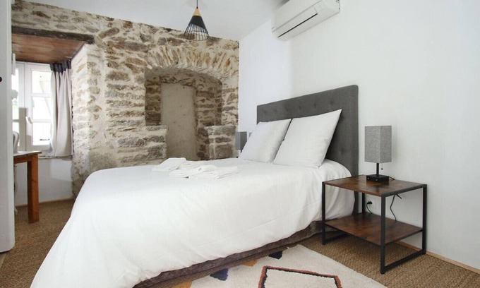 Leynhac House | Charming historic gem with modern flair in Leynhac