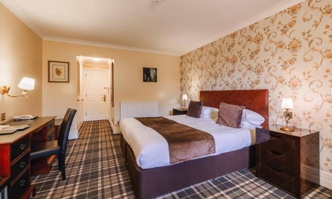 Ipswich Hotel | Charming Historic Stay in Ipswich | Spa Treatments, Sauna & Pool Access