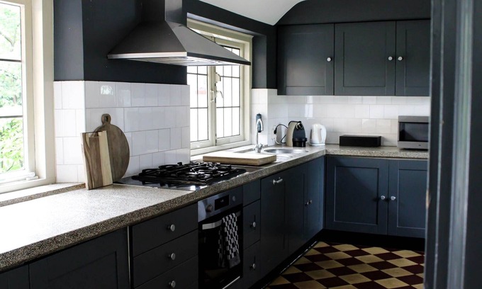 Hulshorst House | Charming Holiday Home in Hulshorst with Pool