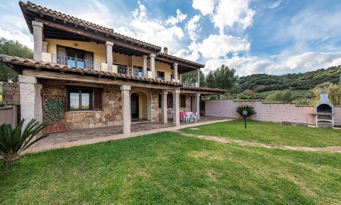 Siniscola Apartment | Charming holiday home near La Caletta beaches