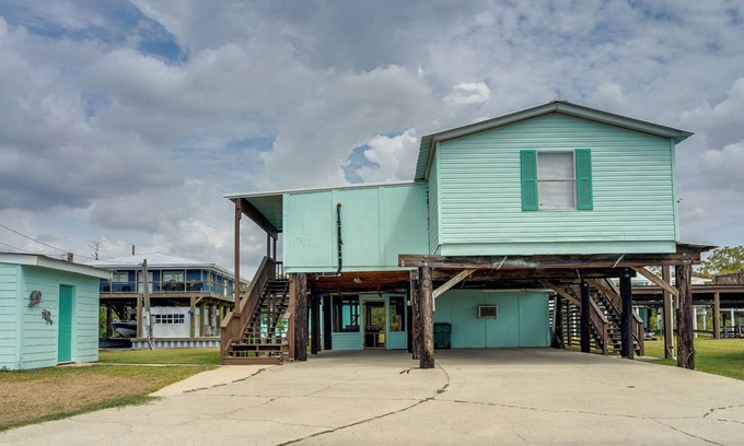 Lake Charles House | Charming Home w/Dock, Fishing Retreat on the Lake