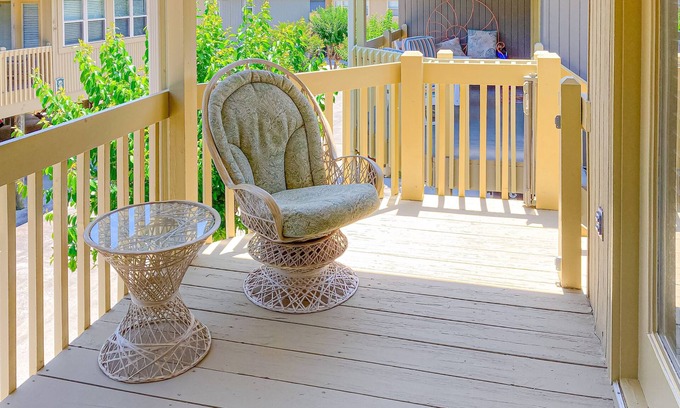 Myrtle Beach House | Charming home with pool, W/D, central AC & steps to beach