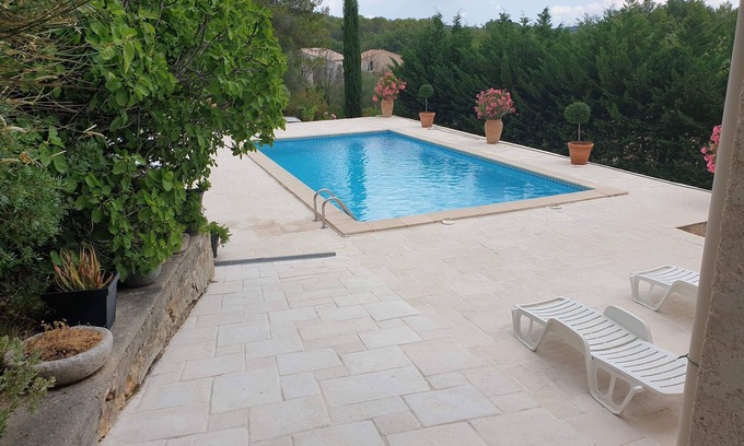 Massebœuf House | Charming house with pool.