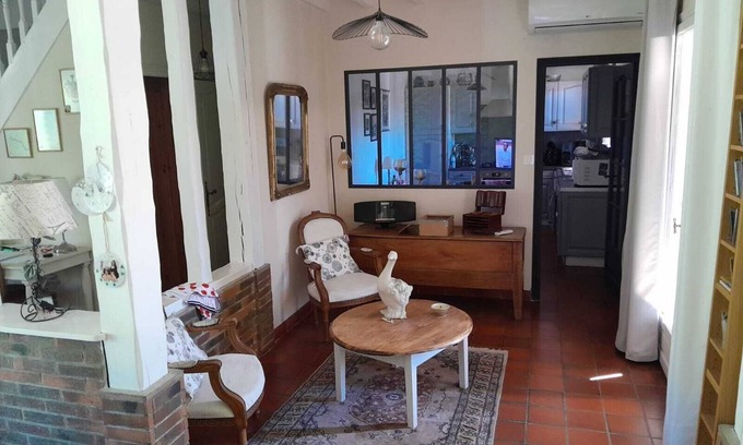 Villebret House | Charming house in a peaceful setting with access to a pond opposite