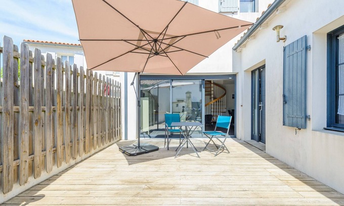 Angoulins House | Charming House in Angoulins - Near Beach, WiFi, Baby Equipment, Sleeps 6