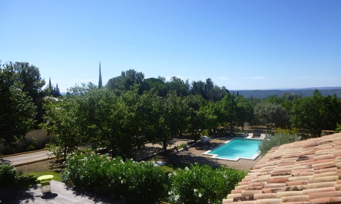 Cucuron Villa | Charming house in Cucuron, Luberon vacations