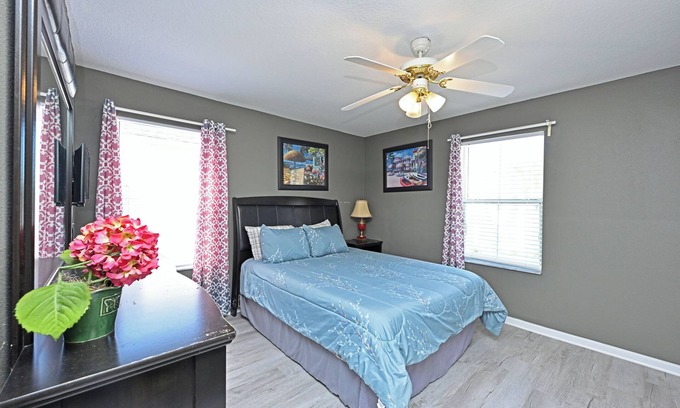 Legacy Park House | Charming house in serene Davenport with AC/New Floor/New Bathrooms/New Kitchen