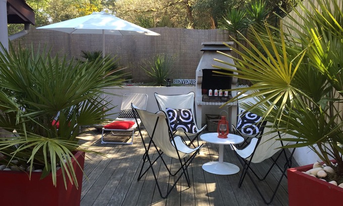 Carcans House | Charming house located on the shore of Lake Maubuisson, close to the ocean.