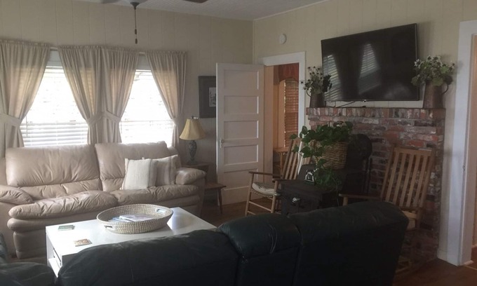 Lake Waccamaw House | Charming Lakefront Retreat! Beautiful Sunset Views!