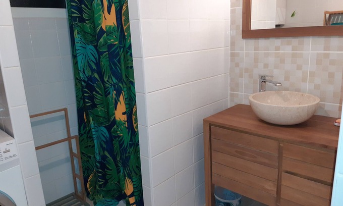 Sainte-Anne House | Charming little detached house with private garden and Jacuzzi