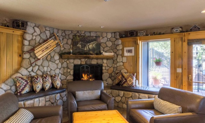 Olympic Valley Cabin | Charming lodge in the middle of amazing Olympic Valley with AC/Heating, WiFi