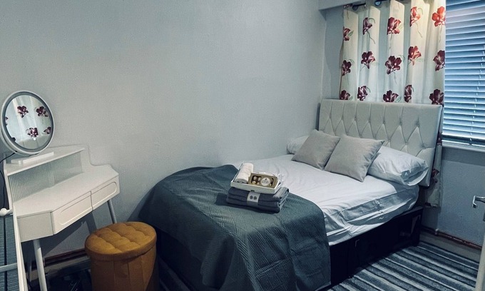 Manchester Apartment | Charming Manchester apartment (Heaton park)