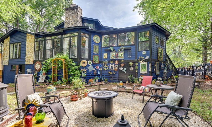 Matthews House | Charming Matthews Guest House, 10 Mi to Charlotte!