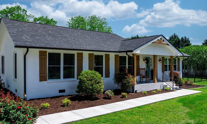 Conover Other | Charming Modern 3-bedroom Farmhouse near Hickory on 1-acre
