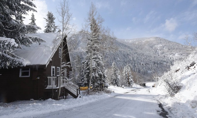 Vail House | Charming, Modern Cabin-A house in Vail all to yourself!