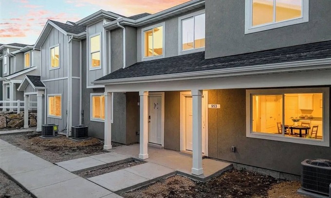 Heber House | 🏔 Charming Mountain Retreat in the Heart of Heber City Back Side of Park City