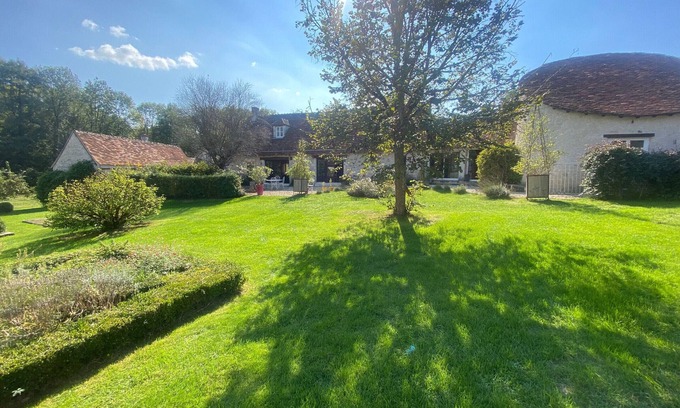 Chalais Cottage | Charming Nature Retreat with King Bed, Private Terrace, and Shared Pool in the Brenne Park